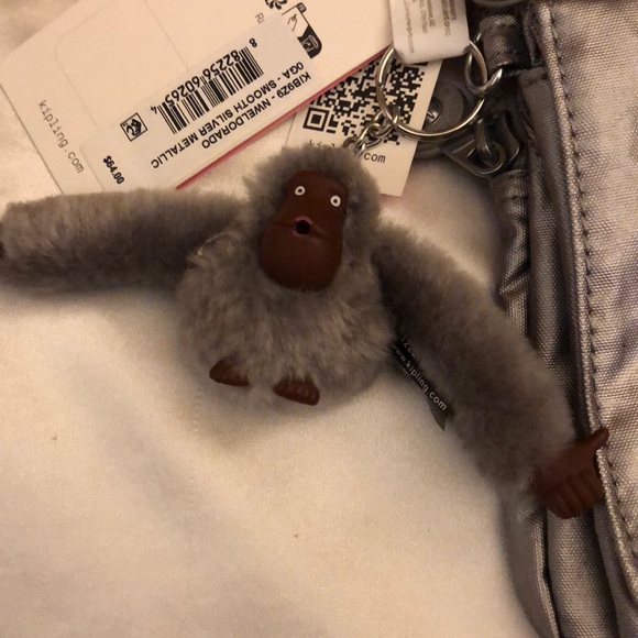 Kipling NWELDORADO Smooth Silver Metallic Crossbody With Monkey Key Chain NWT - Picture 6 of 16
